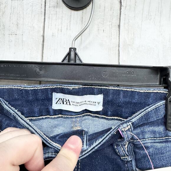 Zara Pants Women Size 6 Dark Wash High Rise Skinny Jeans Zip Fly Pockets Grunge - Picture 3 of 6